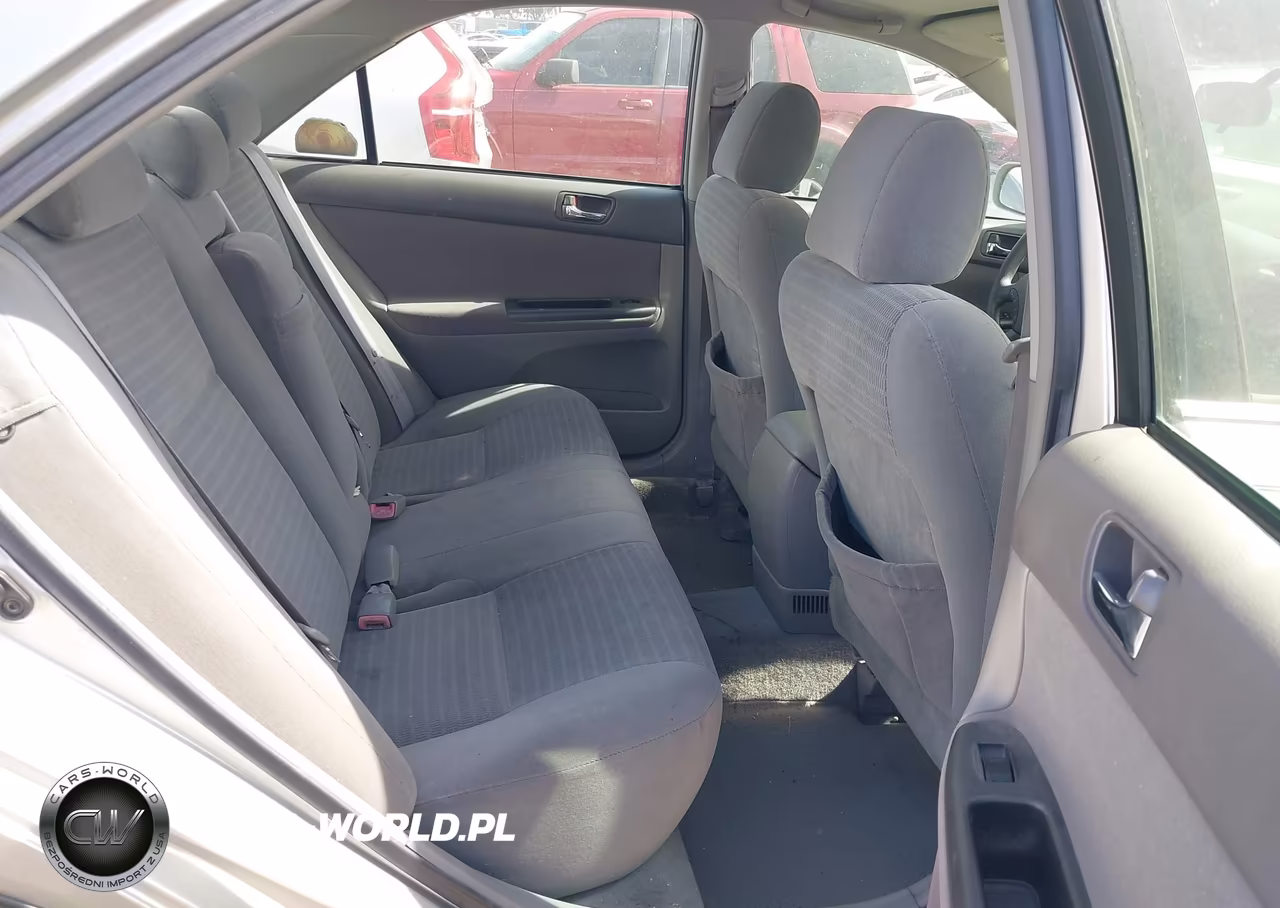 2005 Toyota Camry Le VIN:4T1BE32K75U584872 - 8