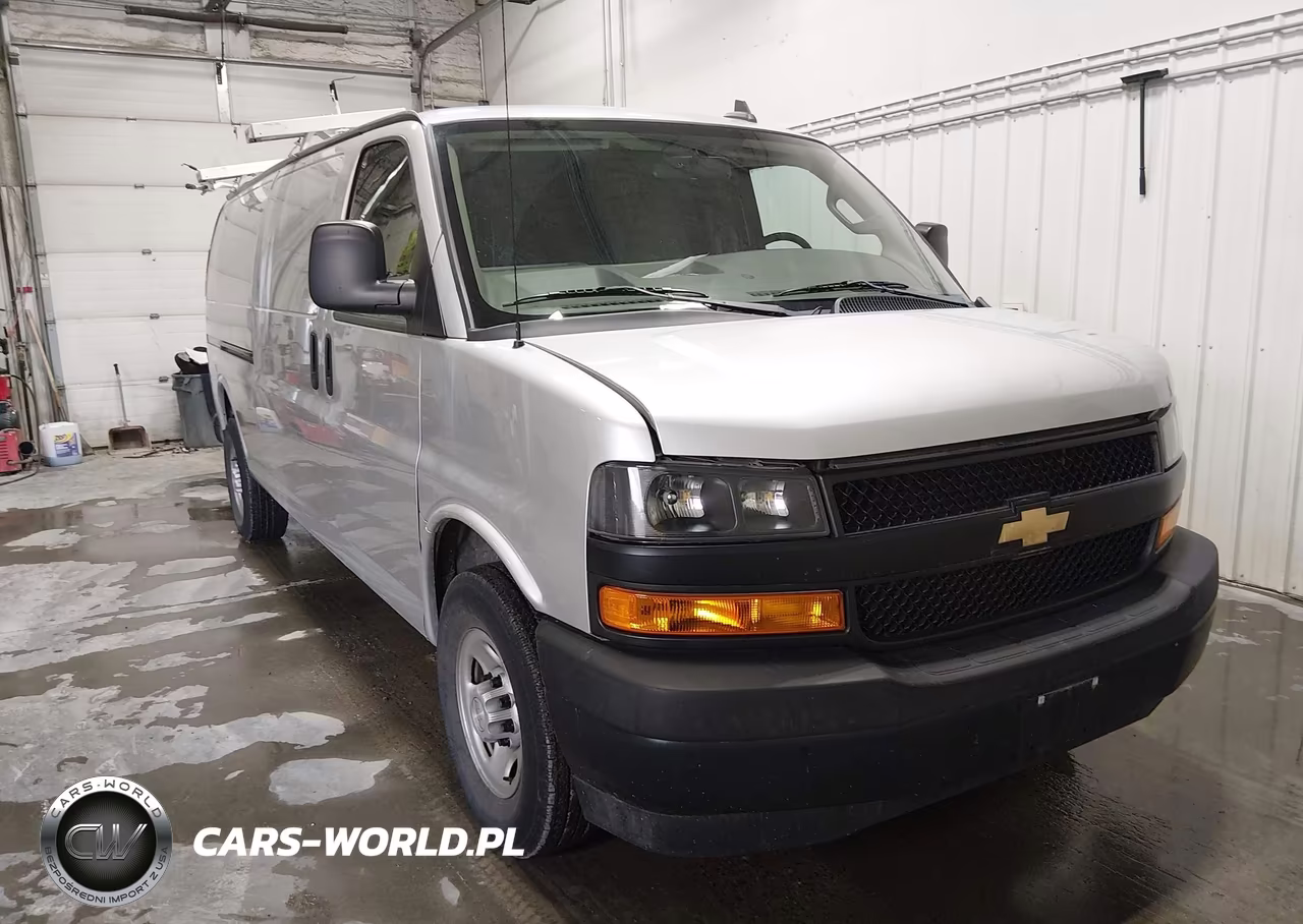 2018 Chevrolet Express 3500 Work Van VIN:1GCZGHFP2J1341935 - 1