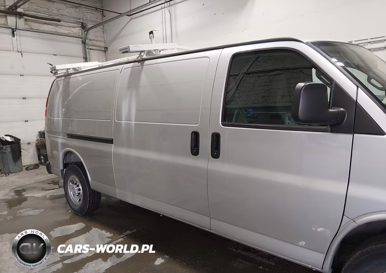 2018 Chevrolet Express 3500 Work Van VIN:1GCZGHFP2J1341935 - 13