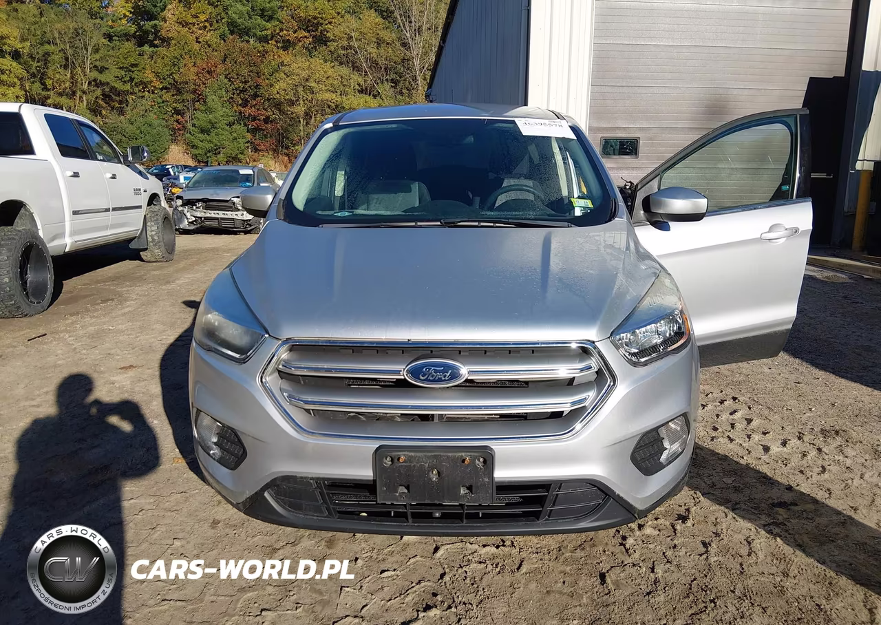 2017 Ford Escape Se VIN:1FMCU9GDXHUC57679 - 6