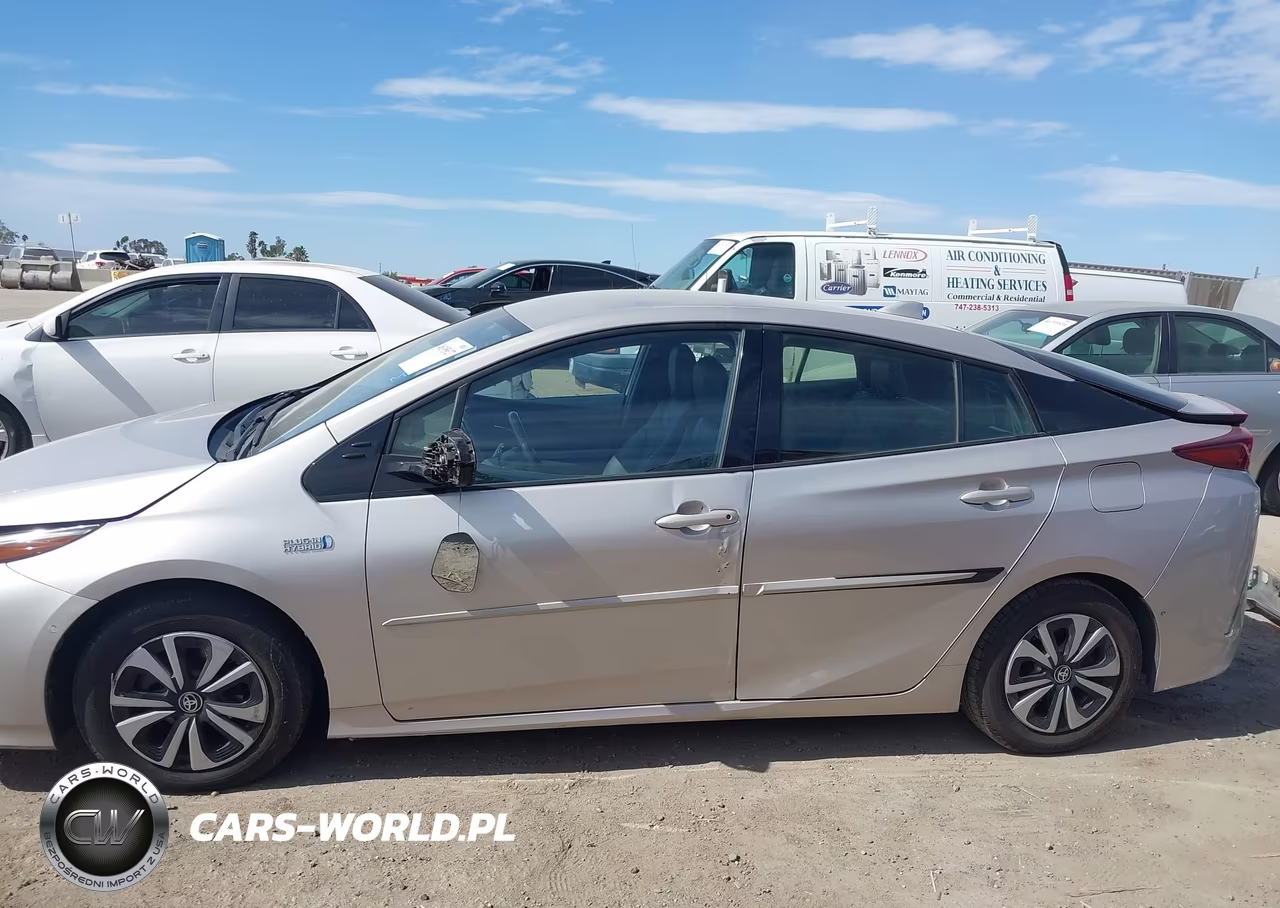 2017 Toyota Prius Prime Advanced VIN:JTDKARFP3H3037424 - 14