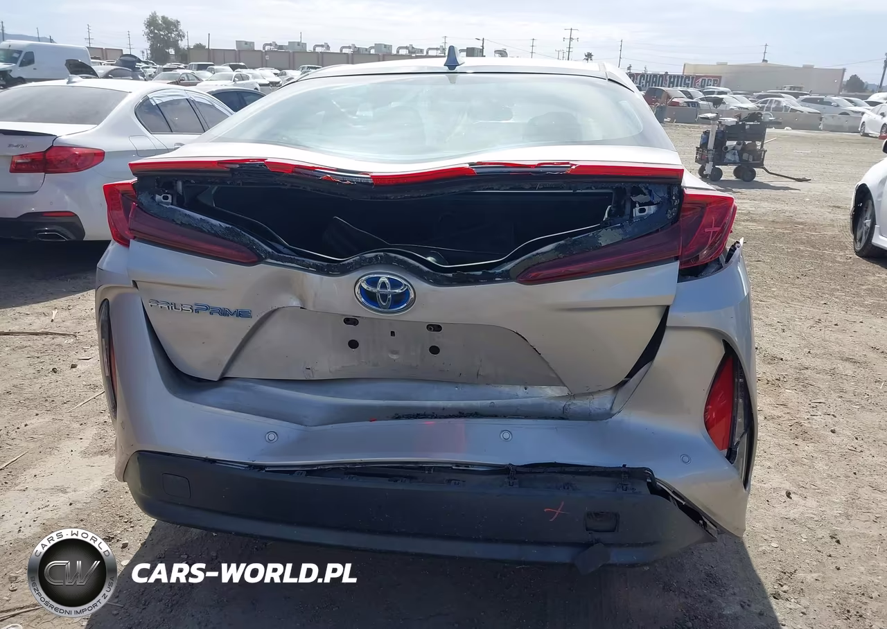 2017 Toyota Prius Prime Advanced VIN:JTDKARFP3H3037424 - 6