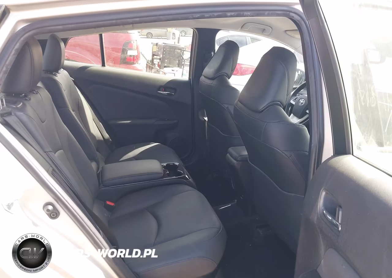 2017 Toyota Prius Prime Advanced VIN:JTDKARFP3H3037424 - 8