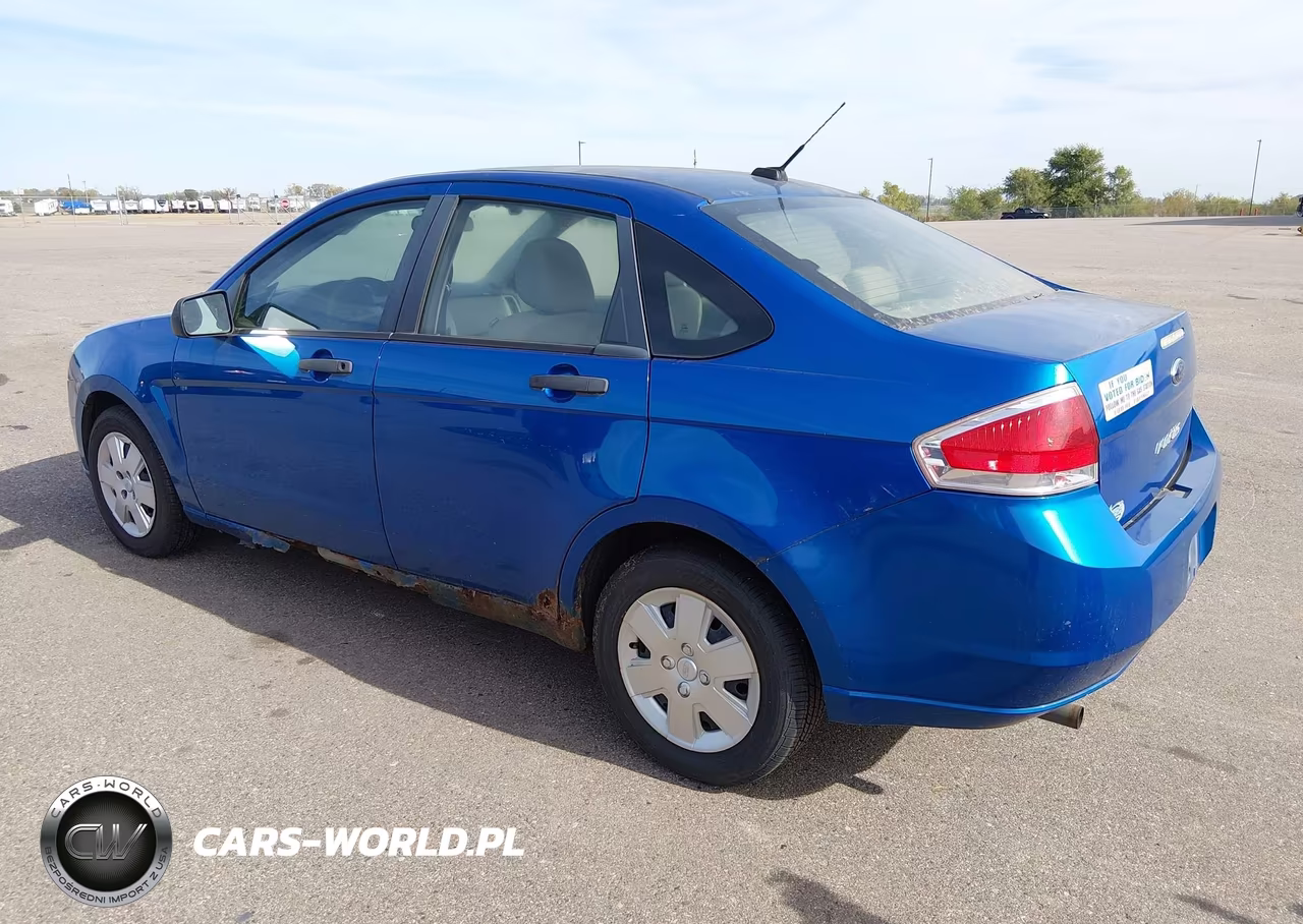 2010 Ford Focus S VIN:1FAHP3EN4AW280112 - 3