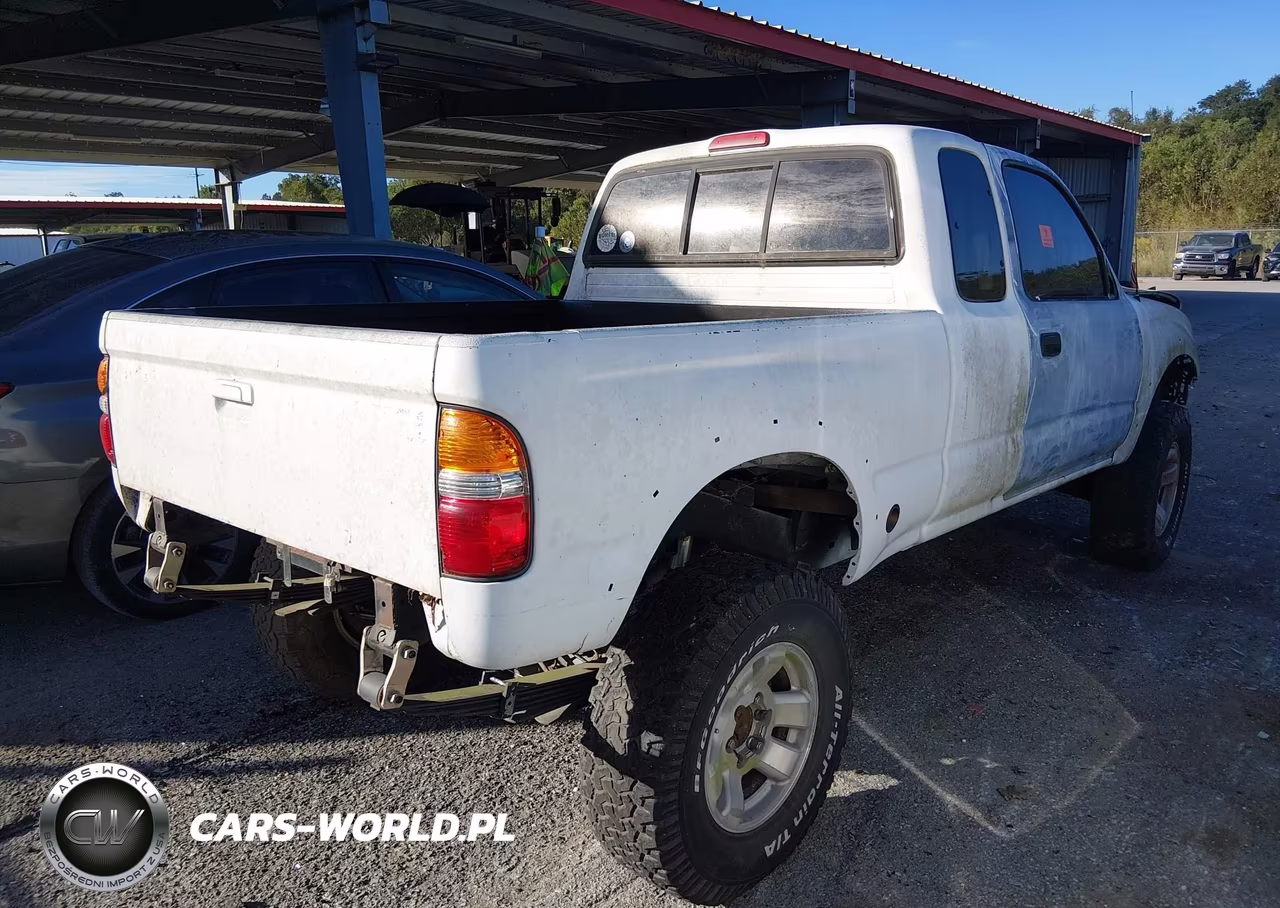 2003 Toyota Tacoma Base V6 VIN:5TEWN72NX3Z176121 - 4
