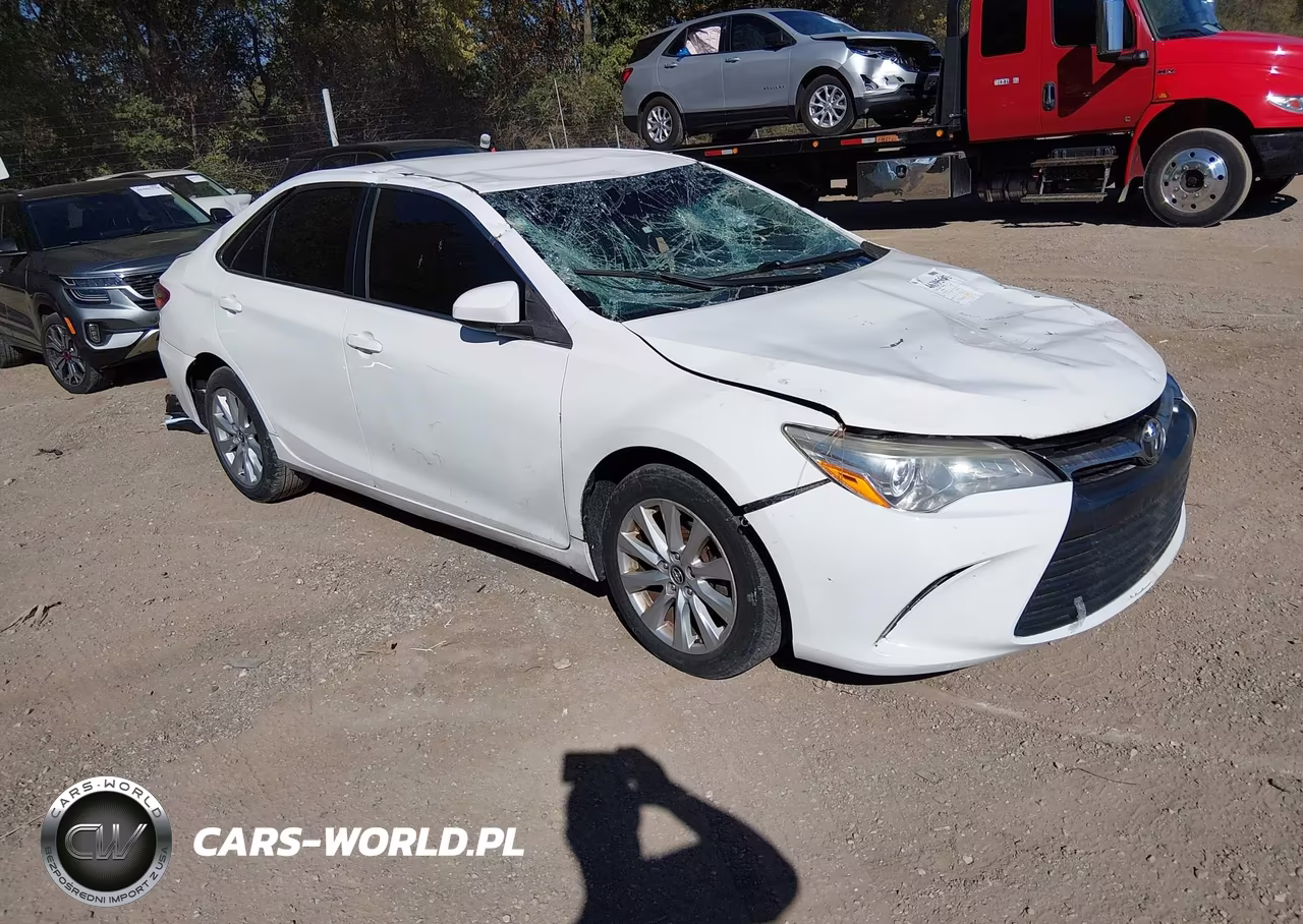 2016 Toyota Camry Le VIN:4T1BF1FK2GU568755 - 1