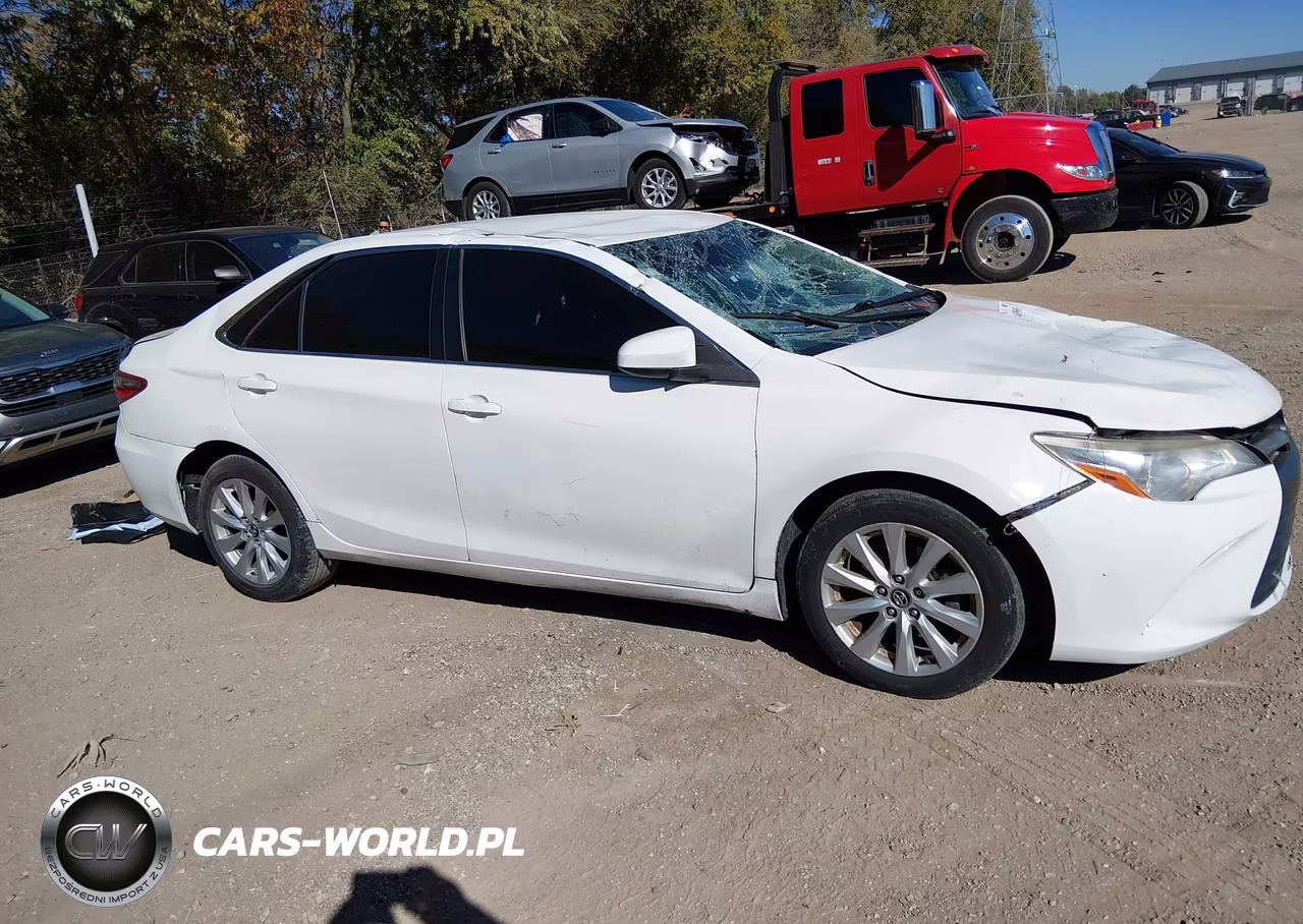 2016 Toyota Camry Le VIN:4T1BF1FK2GU568755 - 13