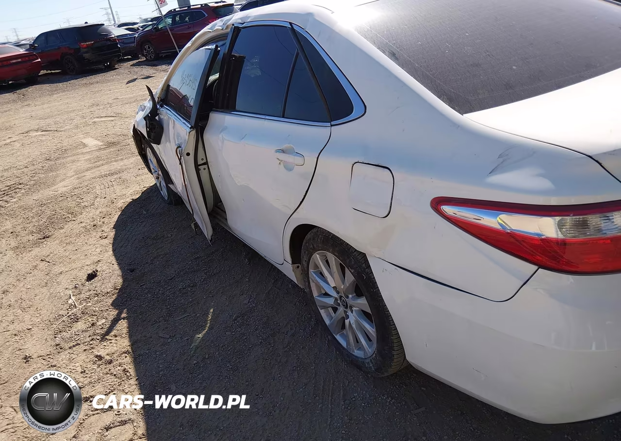 2016 Toyota Camry Le VIN:4T1BF1FK2GU568755 - 19