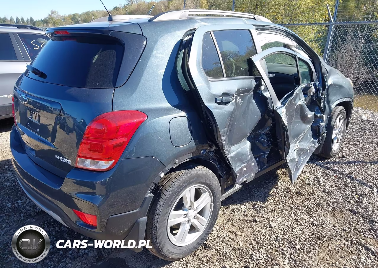 2021 Chevrolet Trax Fwd Lt VIN:KL7CJLSB8MB313220 - 4