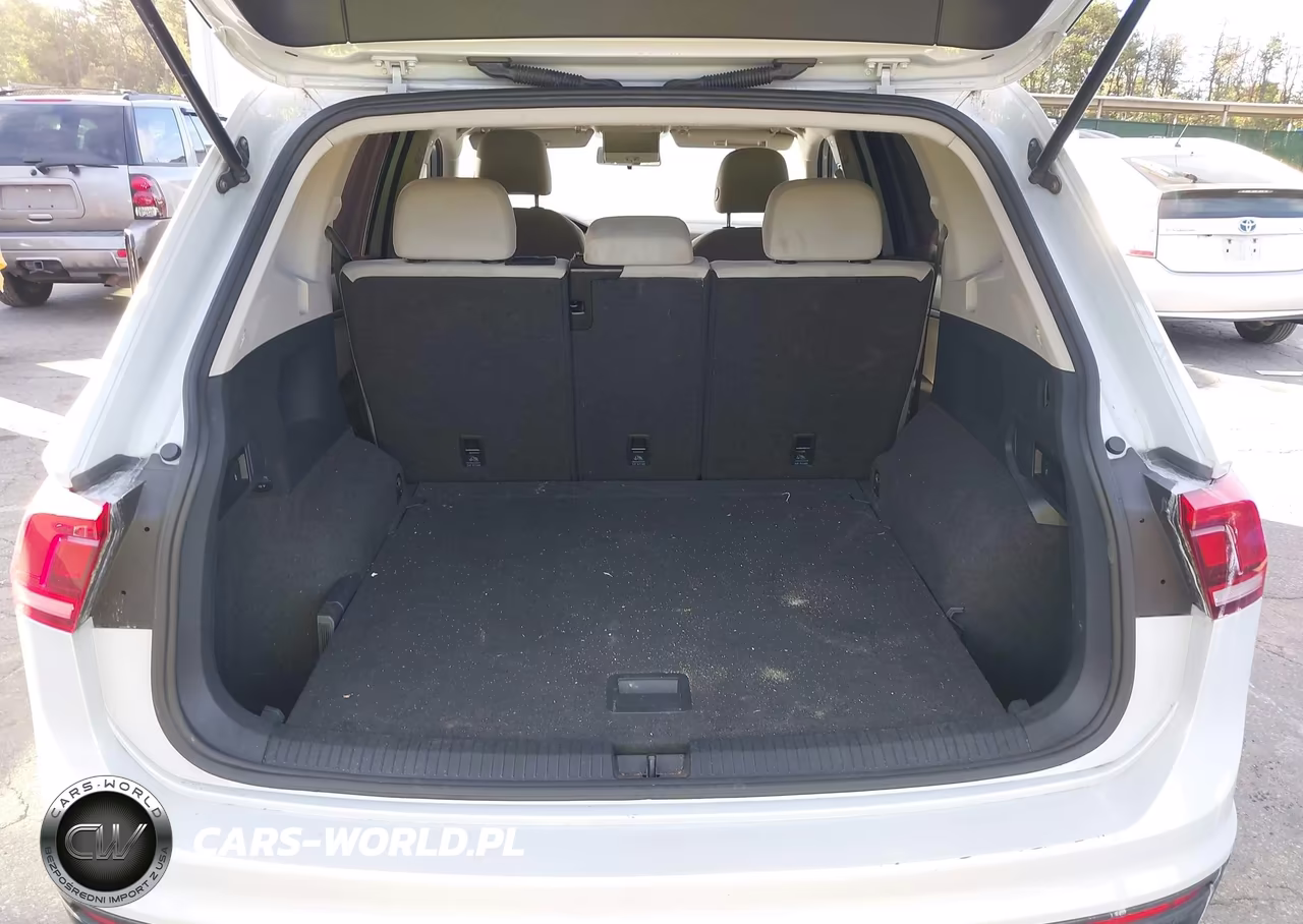 2018 Volkswagen Tiguan 2.0T S VIN:3VV0B7AX0JM022045 - 18