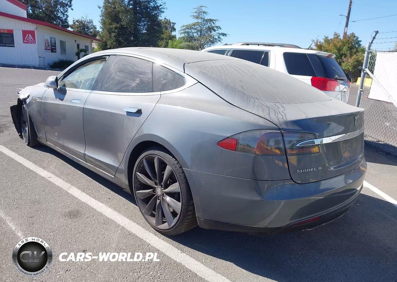 2013 Tesla Model S VIN:5YJSA1DNXDFP06742 - 3