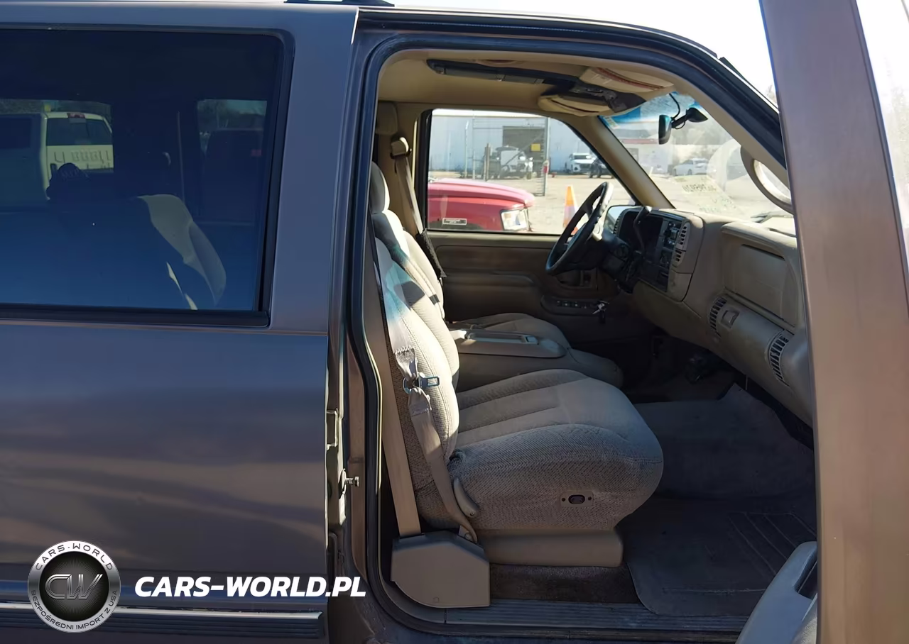 1998 Chevrolet Suburban 1500 VIN:1GNEC16R6WJ354012 - 5