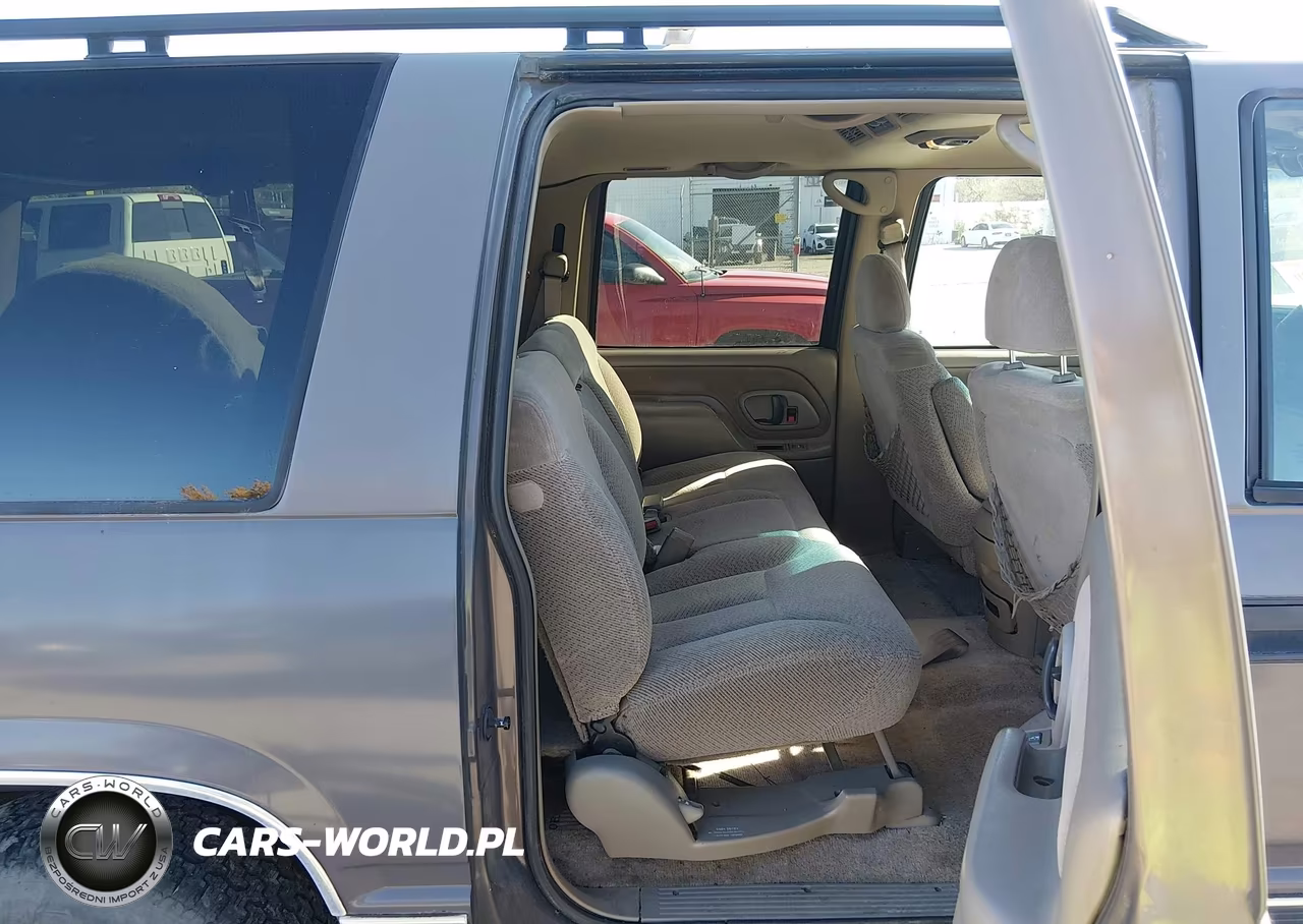 1998 Chevrolet Suburban 1500 VIN:1GNEC16R6WJ354012 - 8