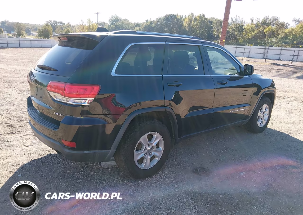 2014 Jeep Grand Cherokee Laredo VIN:1C4RJEAG2EC182786 - 4
