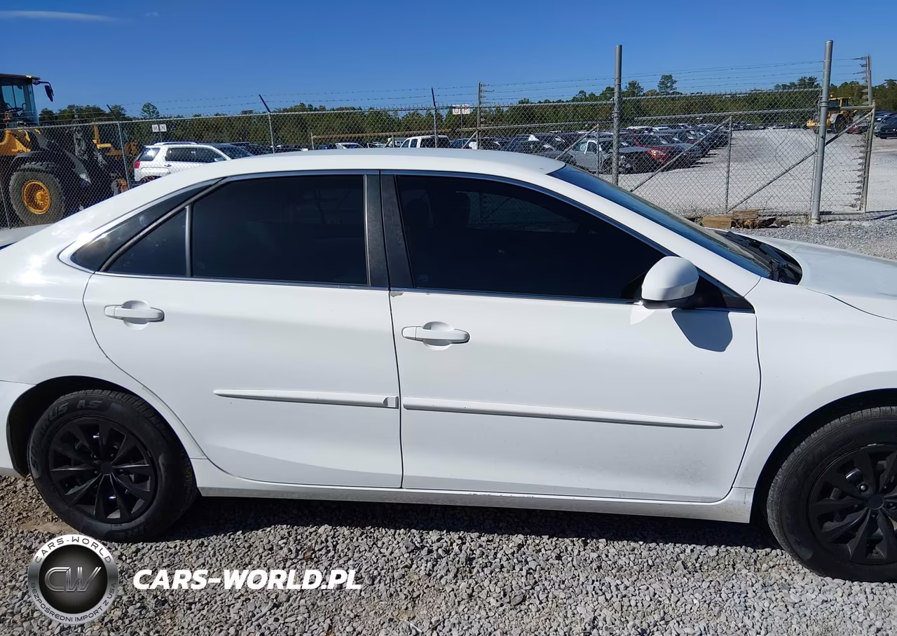 2015 Toyota Camry Le VIN:4T4BF1FK6FR467979 - 13