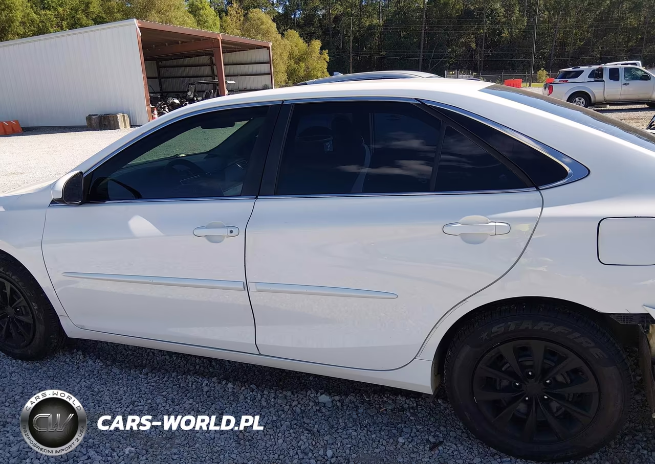 2015 Toyota Camry Le VIN:4T4BF1FK6FR467979 - 14