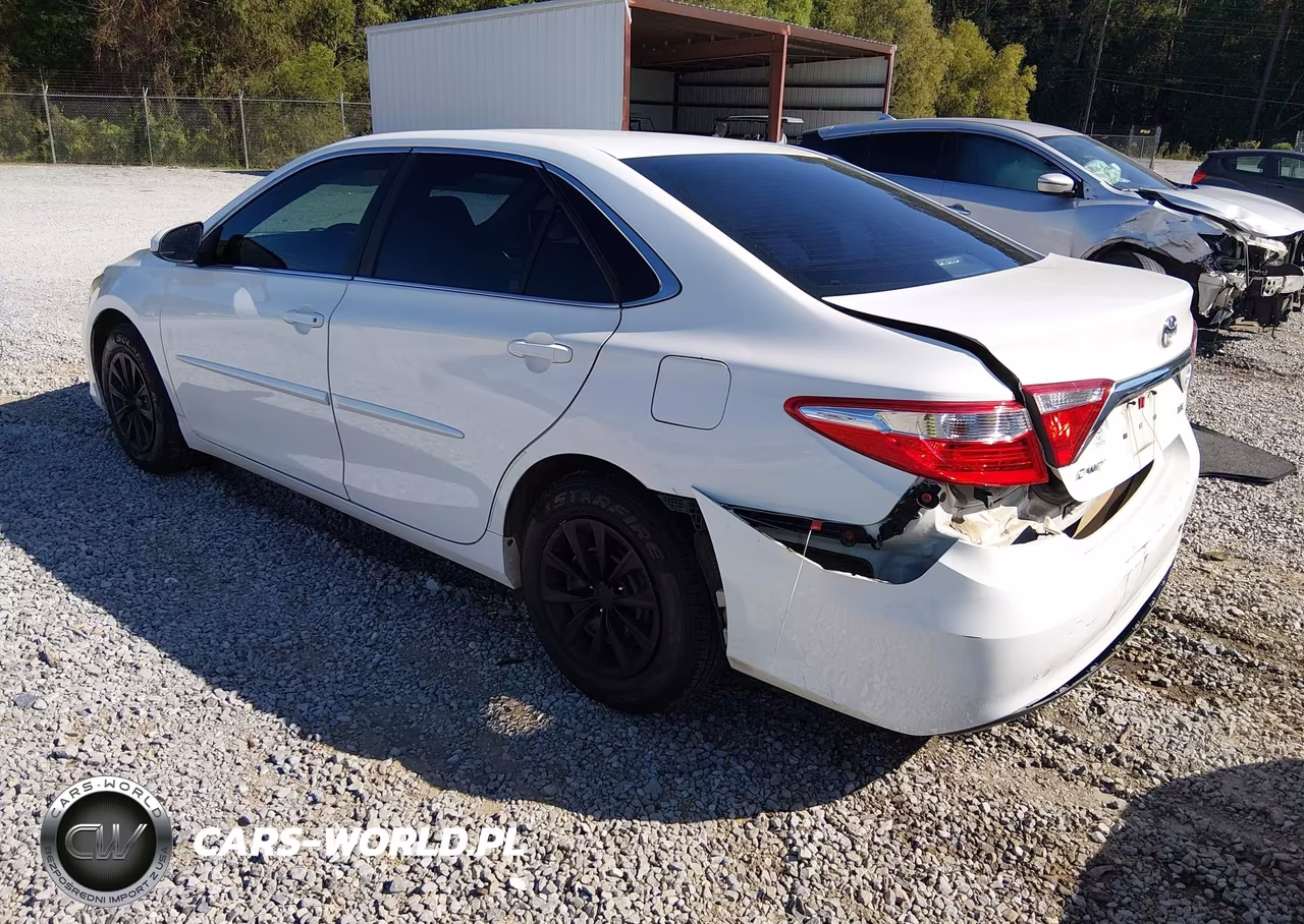 2015 Toyota Camry Le VIN:4T4BF1FK6FR467979 - 3