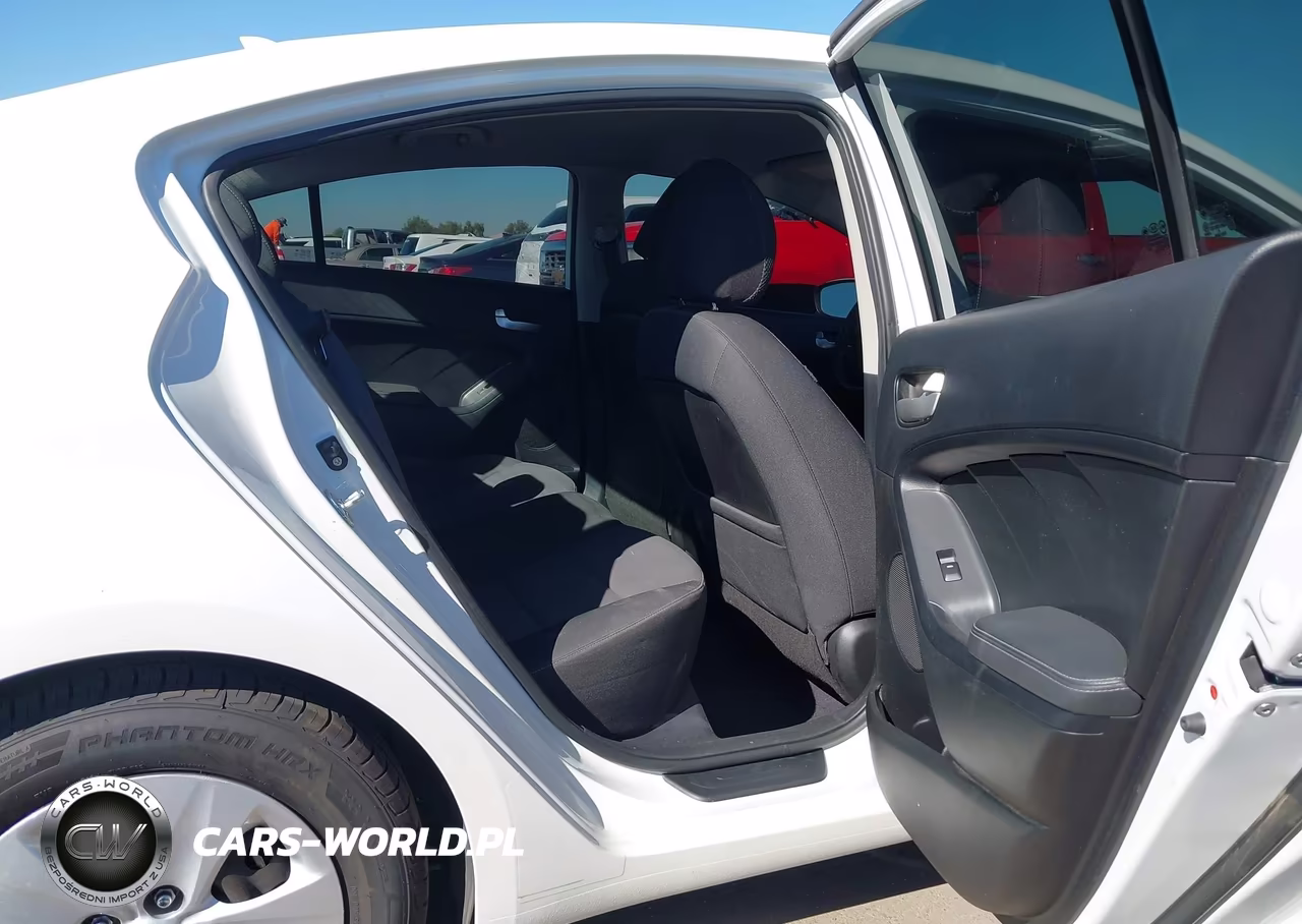 2017 Kia Forte Lx VIN:3KPFL4A78HE130292 - 8