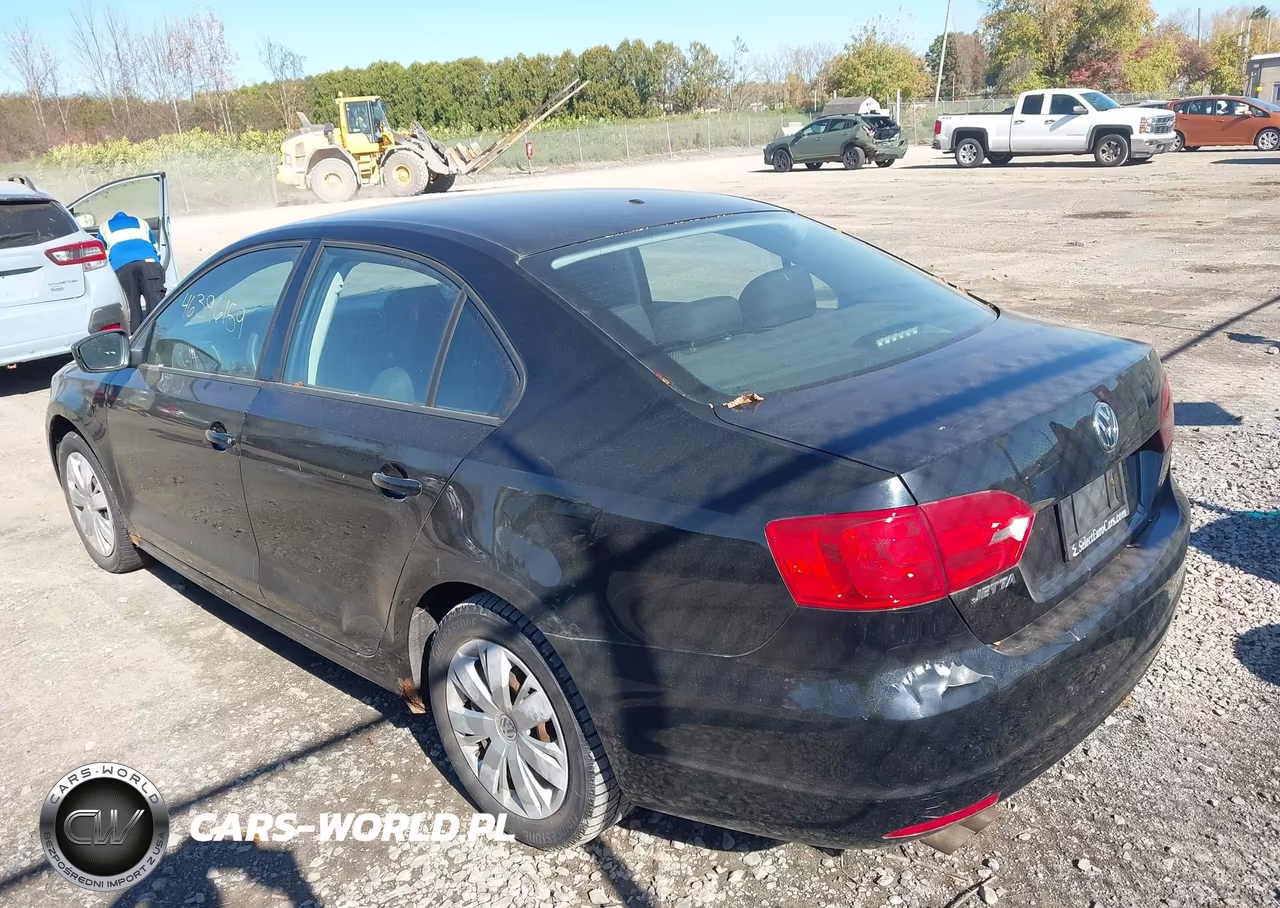 2013 Volkswagen Jetta 2.0L S VIN:3VW2K7AJ6DM361512 - 3