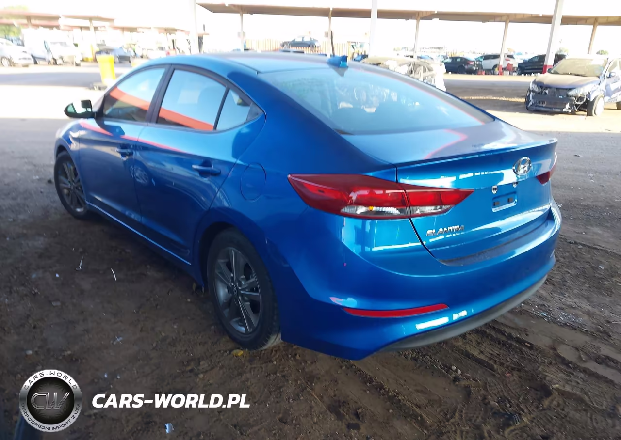 2018 Hyundai Elantra Sel VIN:5NPD84LF4JH396147 - 3