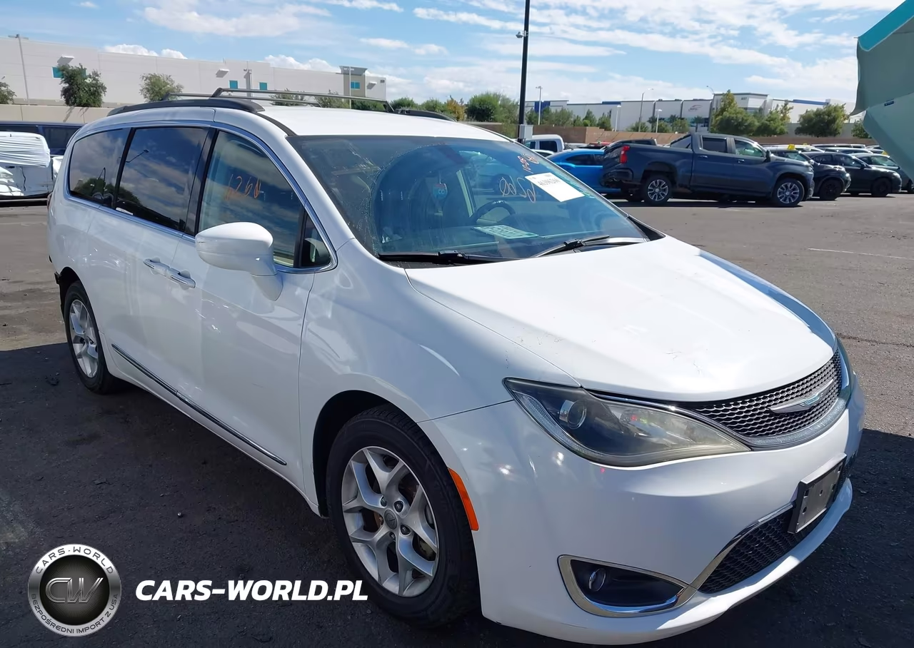 2017 Chrysler Pacifica Touring-L