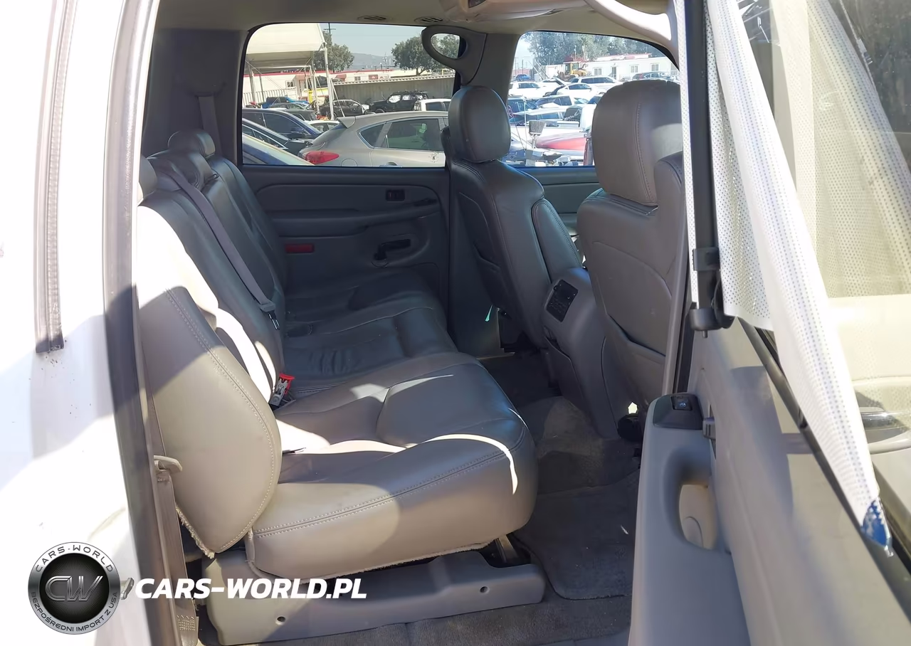2006 Chevrolet Suburban C1500 VIN:3GNEC16Z16G120460 - 8