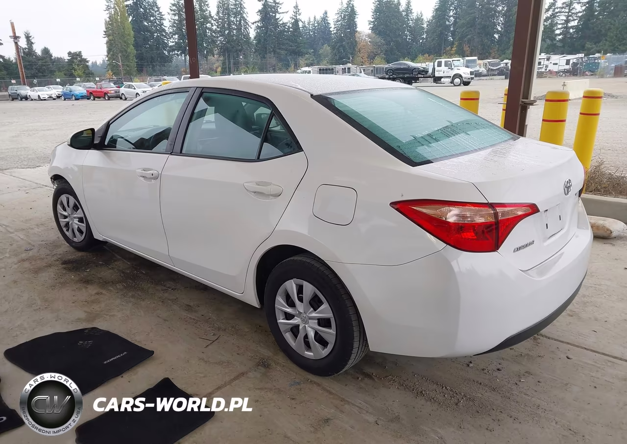 2017 Toyota Corolla L VIN:5YFBURHE5HP623603 - 3
