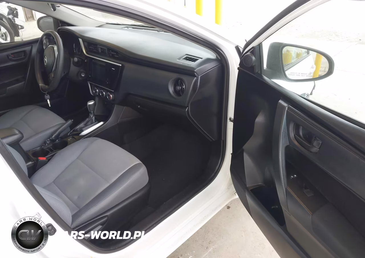 2017 Toyota Corolla L VIN:5YFBURHE5HP623603 - 5