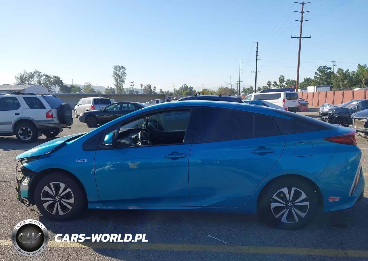 2018 Toyota Prius Prime Premium VIN:JTDKARFP5J3075436 - 15