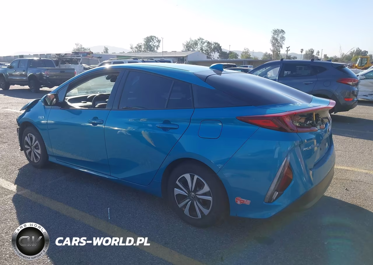 2018 Toyota Prius Prime Premium VIN:JTDKARFP5J3075436 - 3
