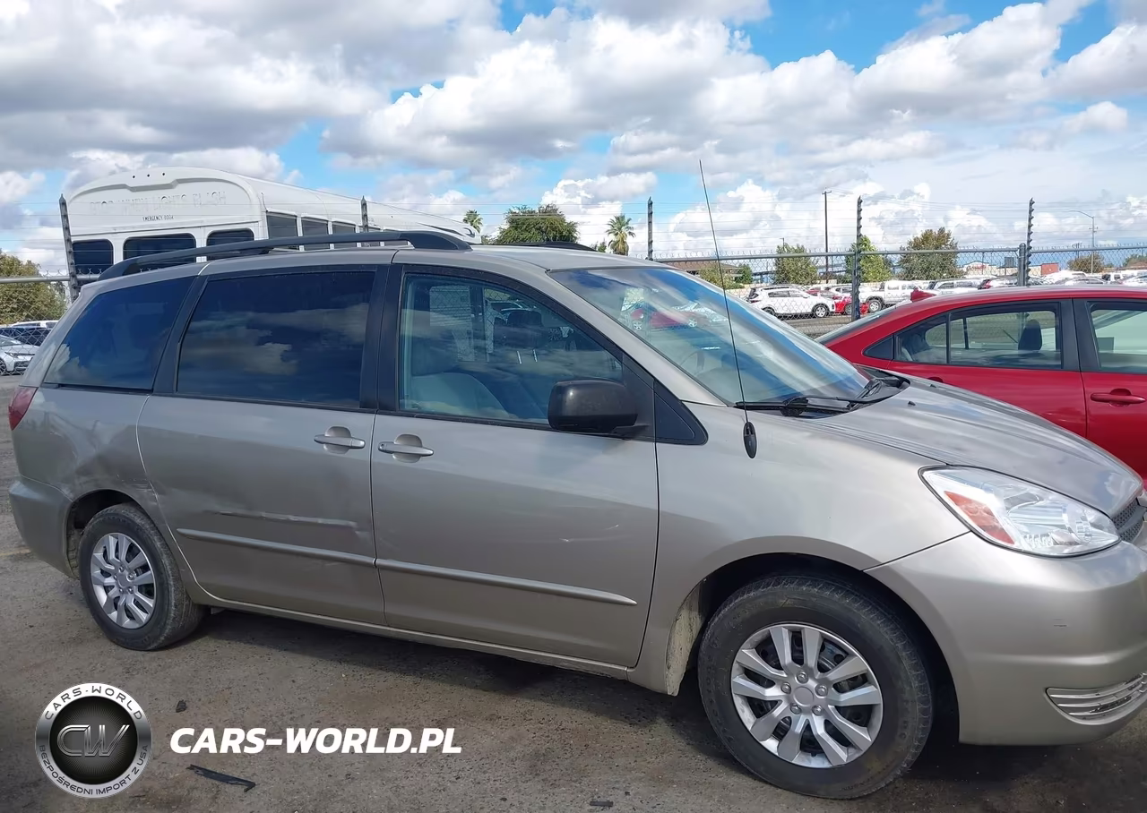 2005 Toyota Sienna Le VIN:5TDZA23C15S308580 - 13
