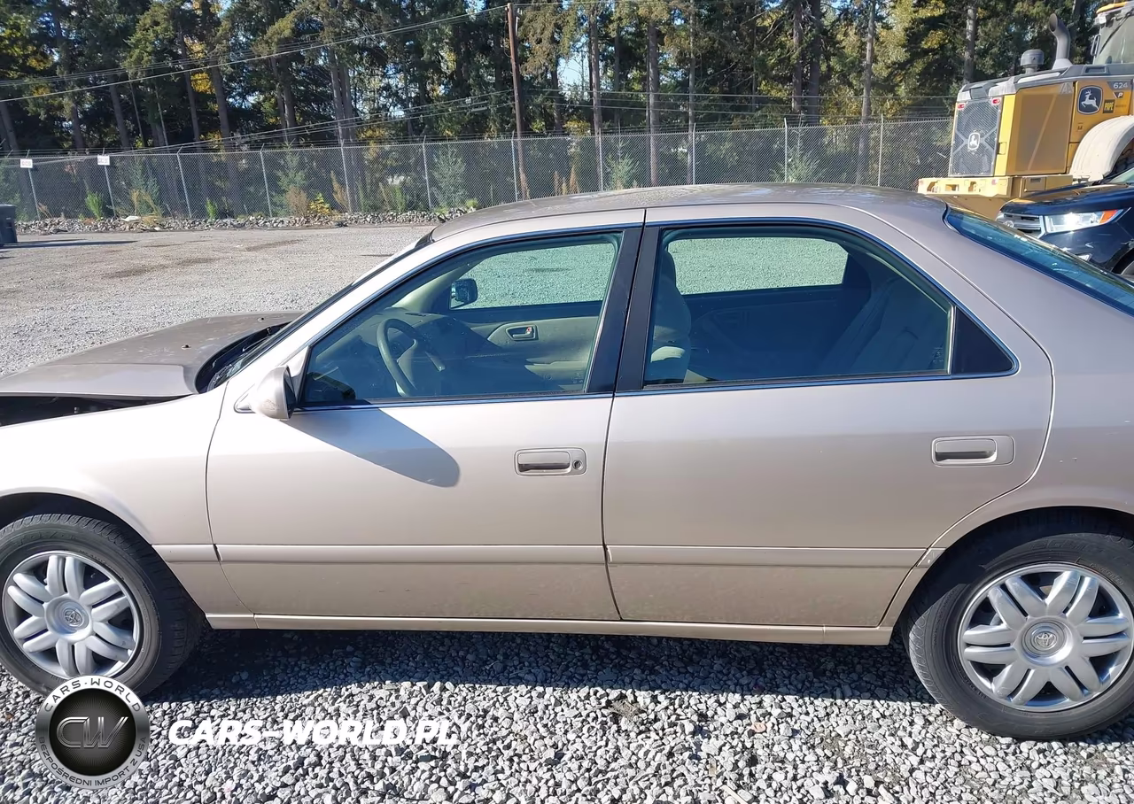 2001 Toyota Camry Le VIN:JT2BG22K210573443 - 14