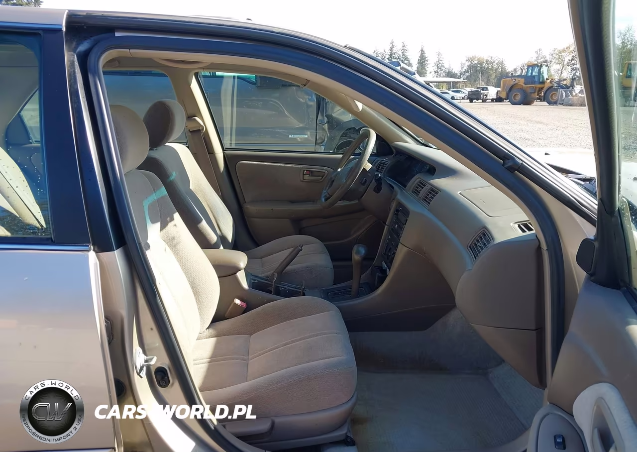 2001 Toyota Camry Le VIN:JT2BG22K210573443 - 17