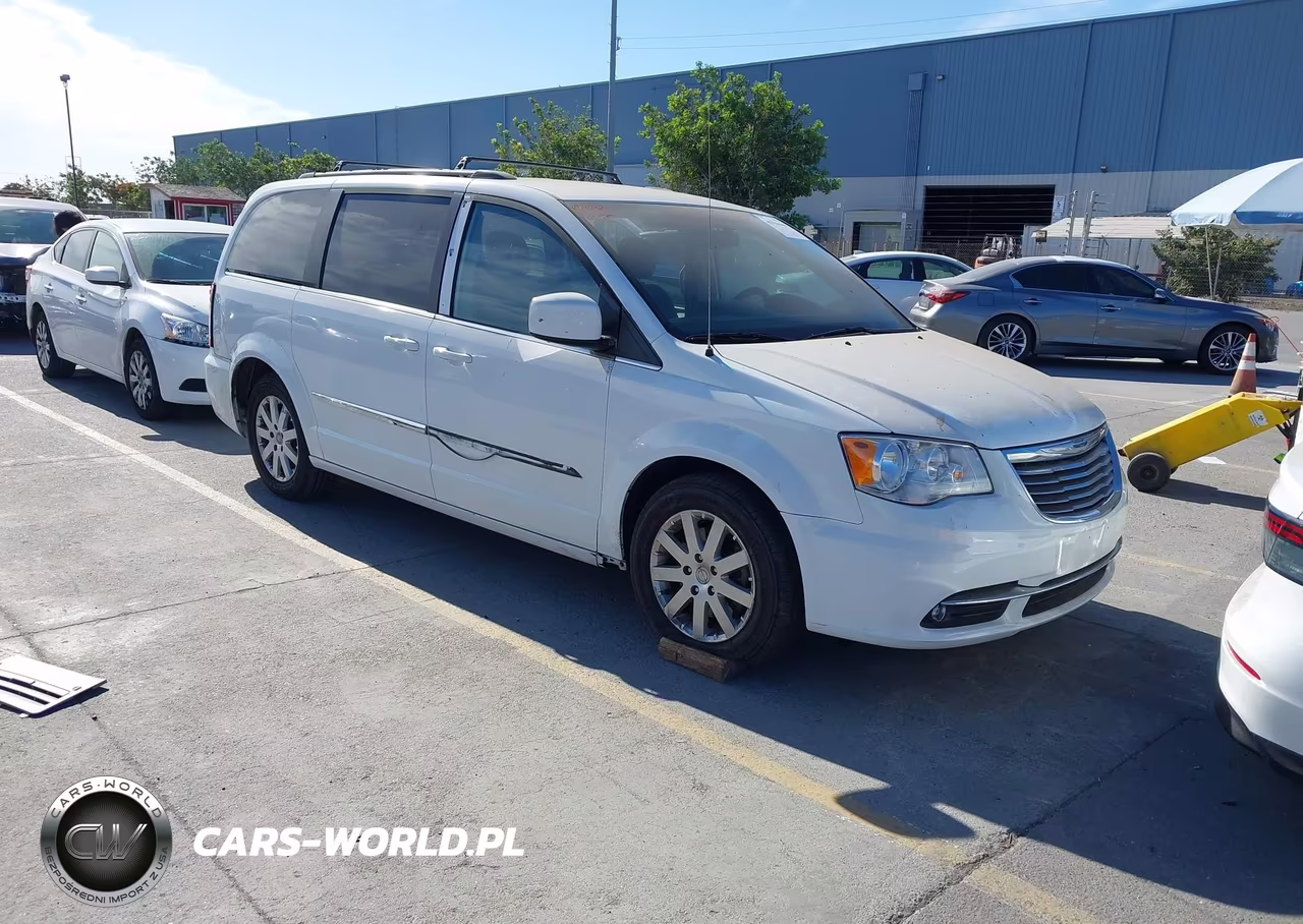 2015 Chrysler Town & Country Touring