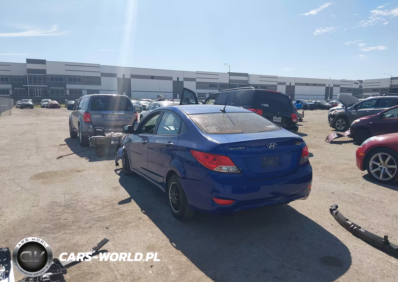 2013 Hyundai Accent Gls VIN:KMHCT4AE0DU561122 - 3