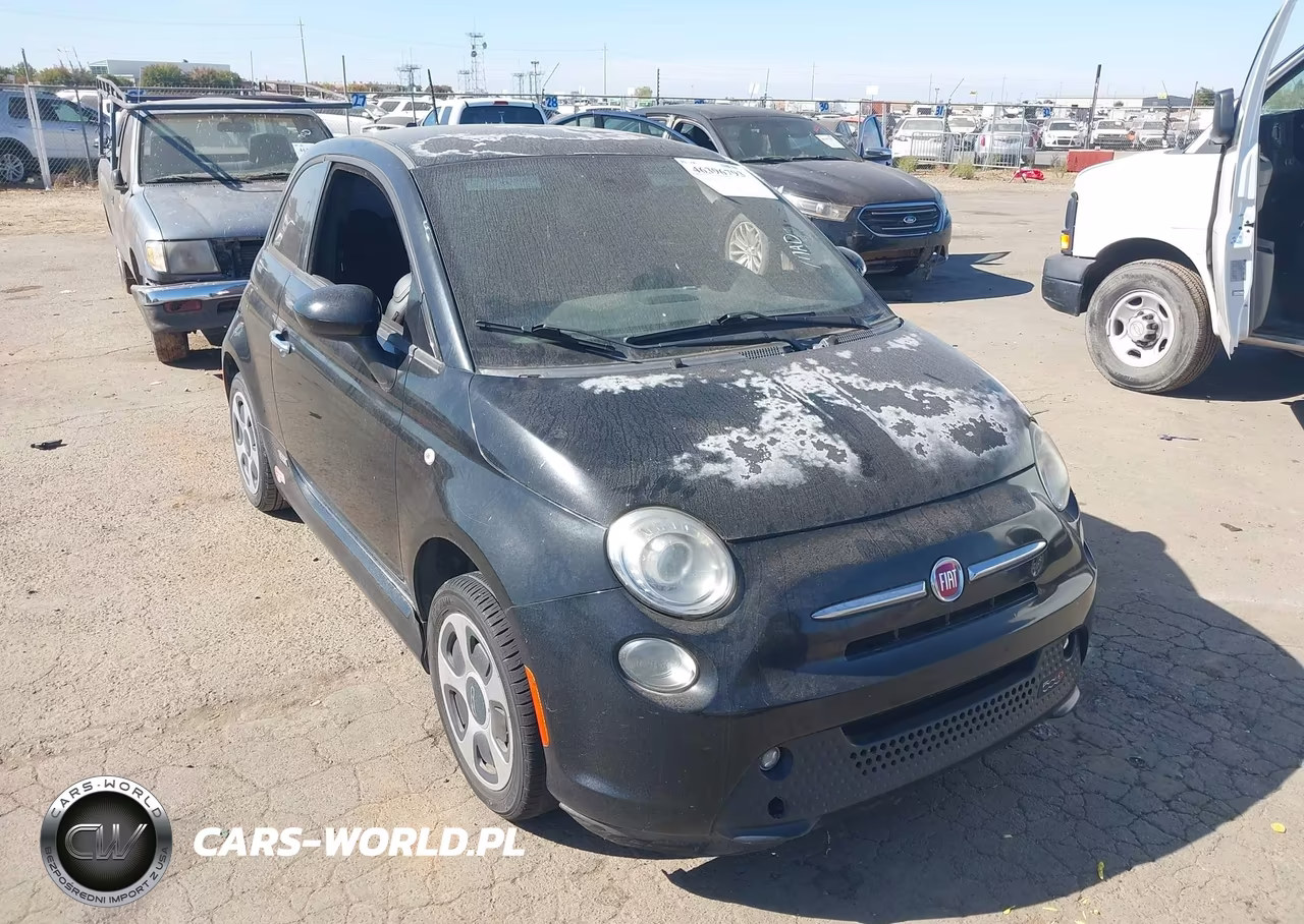 2015 Fiat 500E Battery Electric VIN:3C3CFFGE0FT590135 - 1