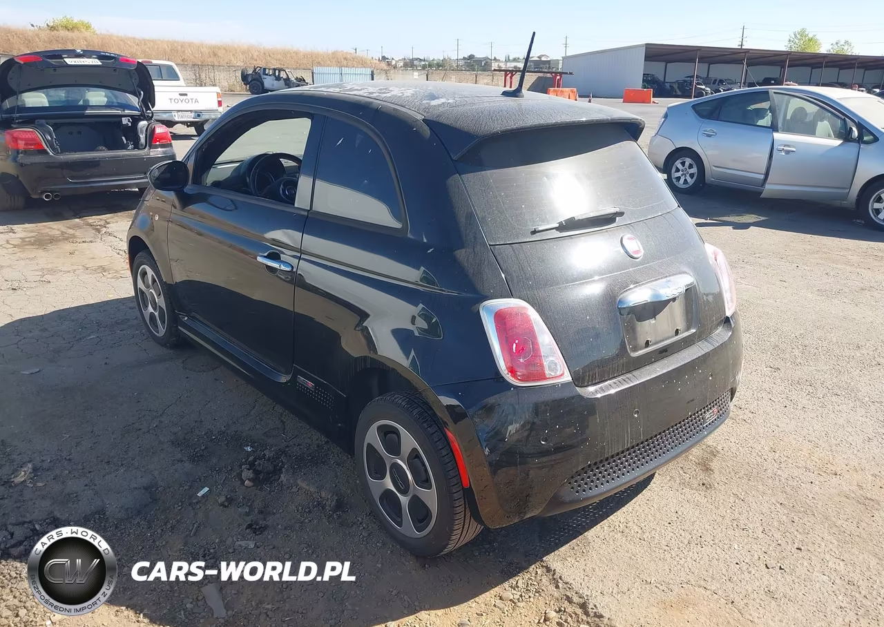 2015 Fiat 500E Battery Electric VIN:3C3CFFGE0FT590135 - 3