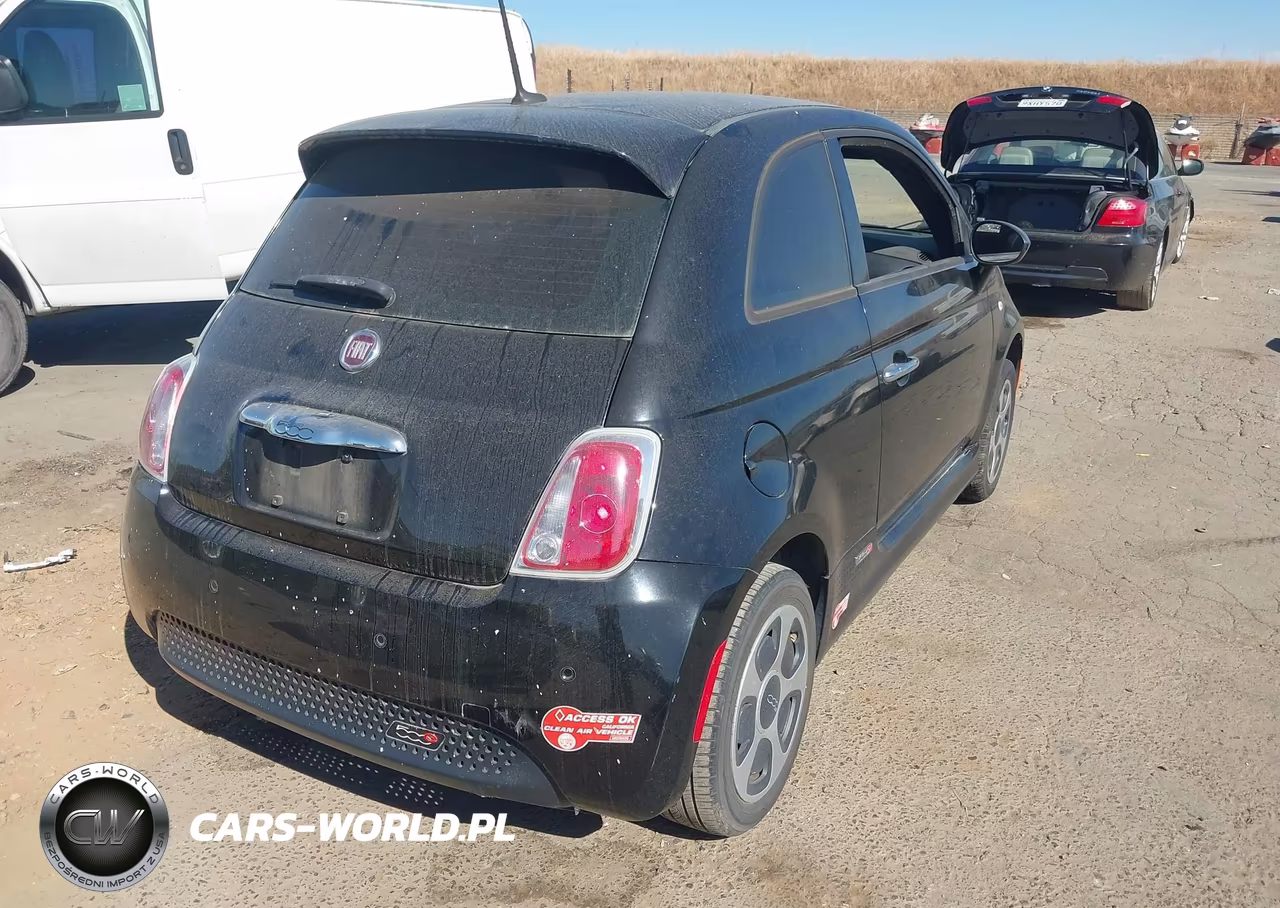 2015 Fiat 500E Battery Electric VIN:3C3CFFGE0FT590135 - 4