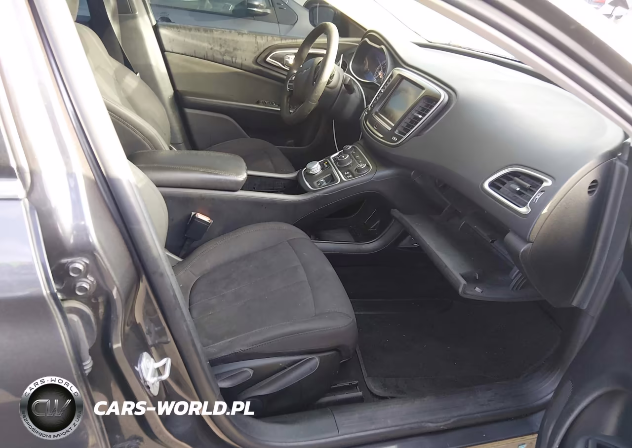 2016 Chrysler 200 Limited VIN:1C3CCCAB4GN170465 - 5