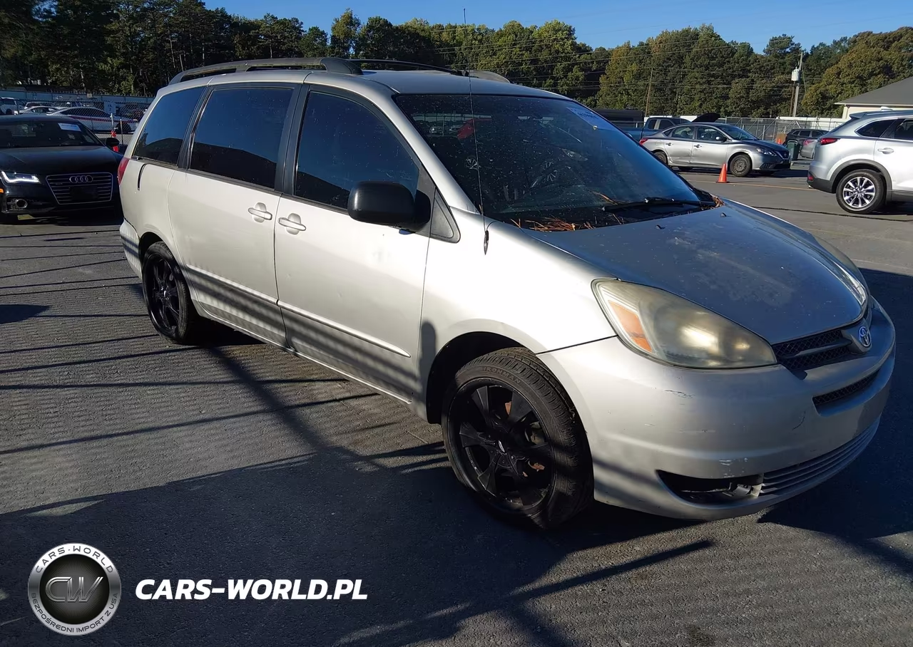 2004 Toyota Sienna Le