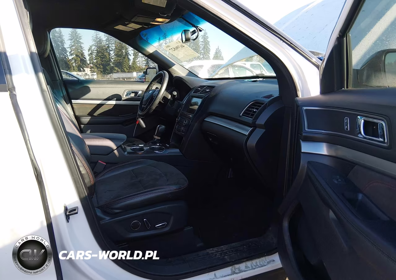 2018 Ford Explorer Xlt VIN:1FM5K7D86JGC72615 - 5