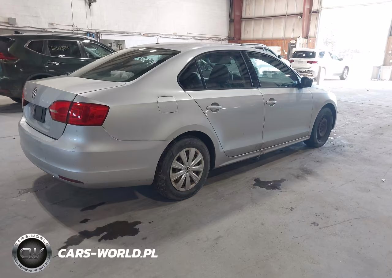 2013 Volkswagen Jetta 2.0L S VIN:3VW2K7AJ5DM398177 - 4
