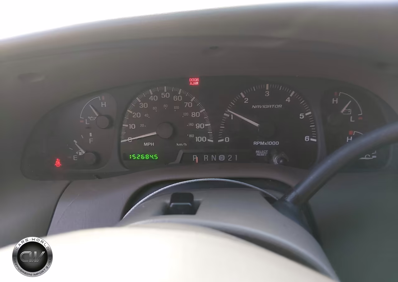 2000 Lincoln Navigator VIN:5LMFU28A1YLJ38740 - 7