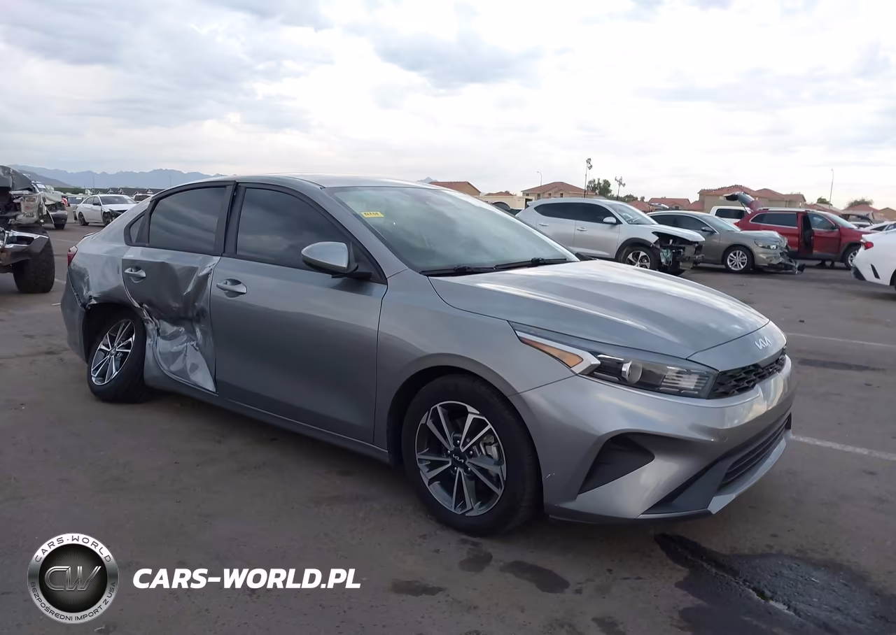 2023 Kia Forte Lxs