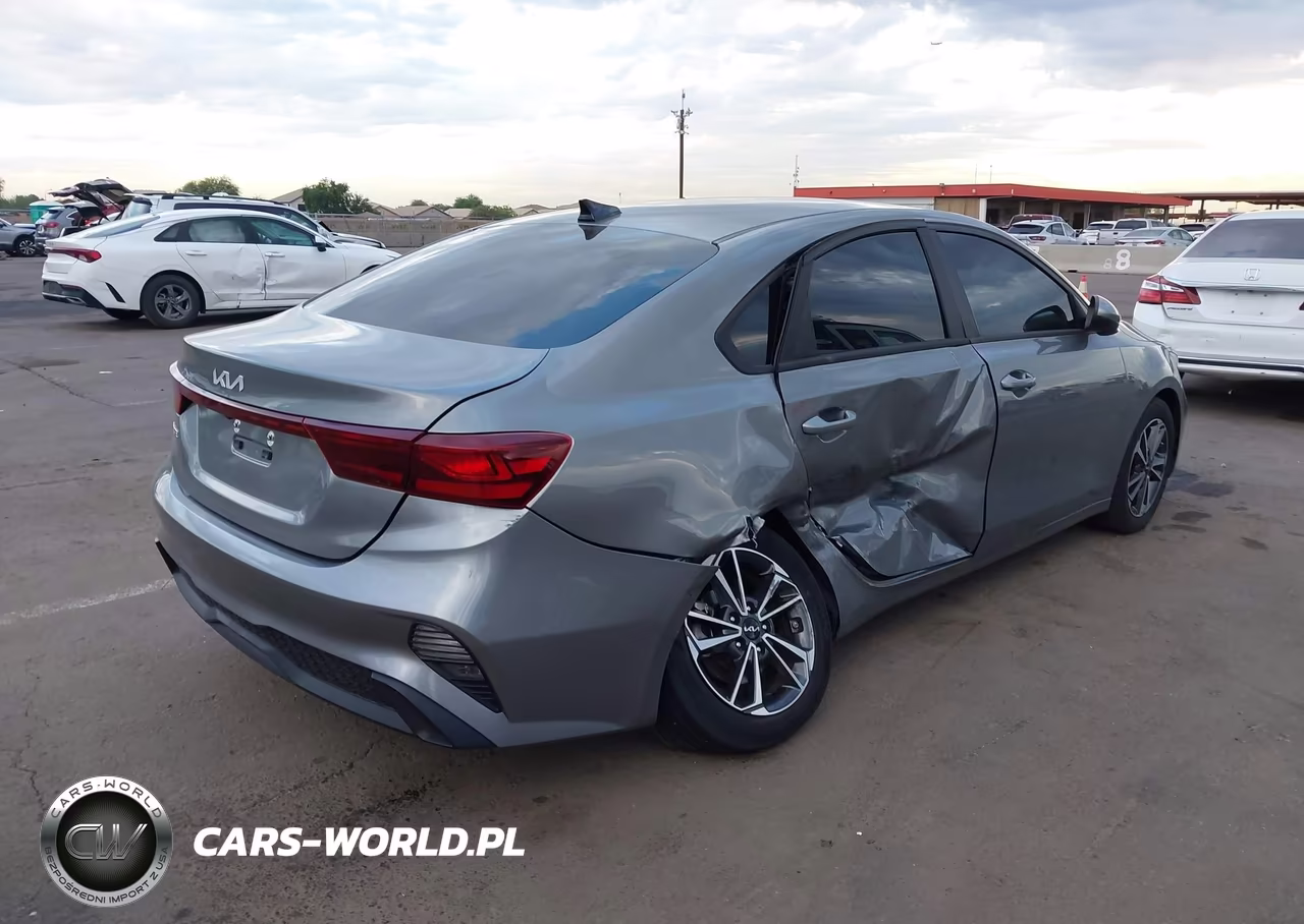 2023 Kia Forte Lxs VIN:3KPF24AD9PE519126 - 4