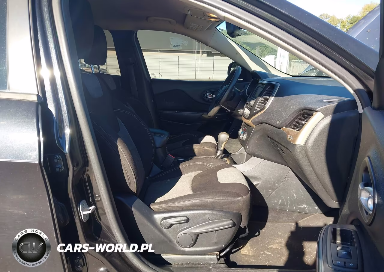2014 Jeep Cherokee Sport VIN:1C4PJLAB5EW199662 - 5