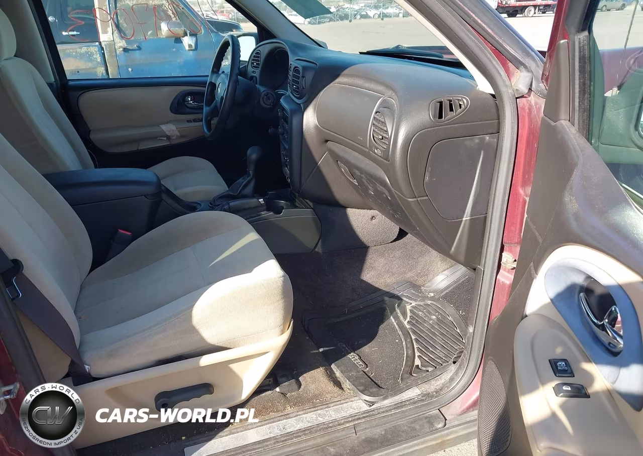 2005 Chevrolet Trailblazer Ls VIN:1GNDT13S252143675 - 5