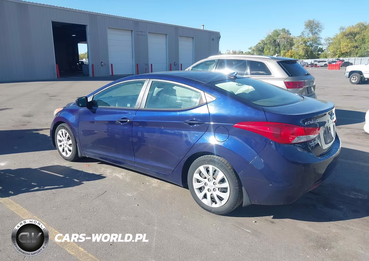 2011 Hyundai Elantra Gls VIN:5NPDH4AE2BH036578 - 3