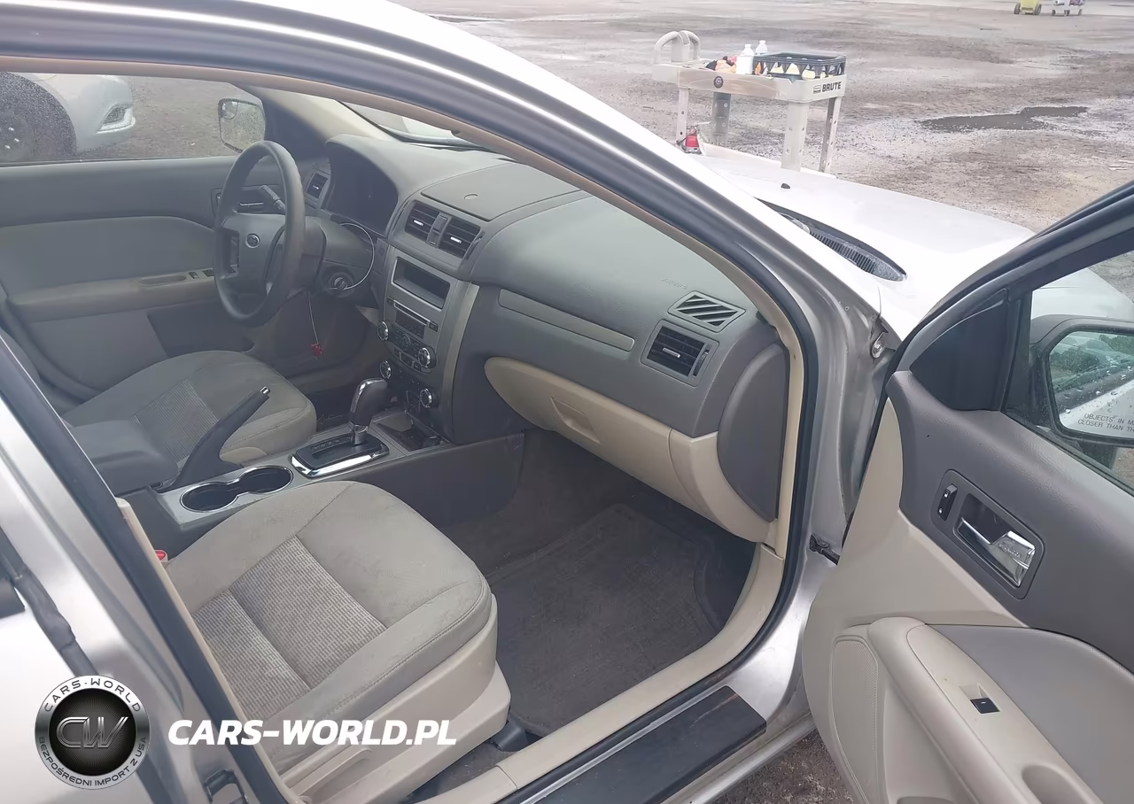 2012 Ford Fusion S VIN:3FAHP0GA0CR144865 - 5