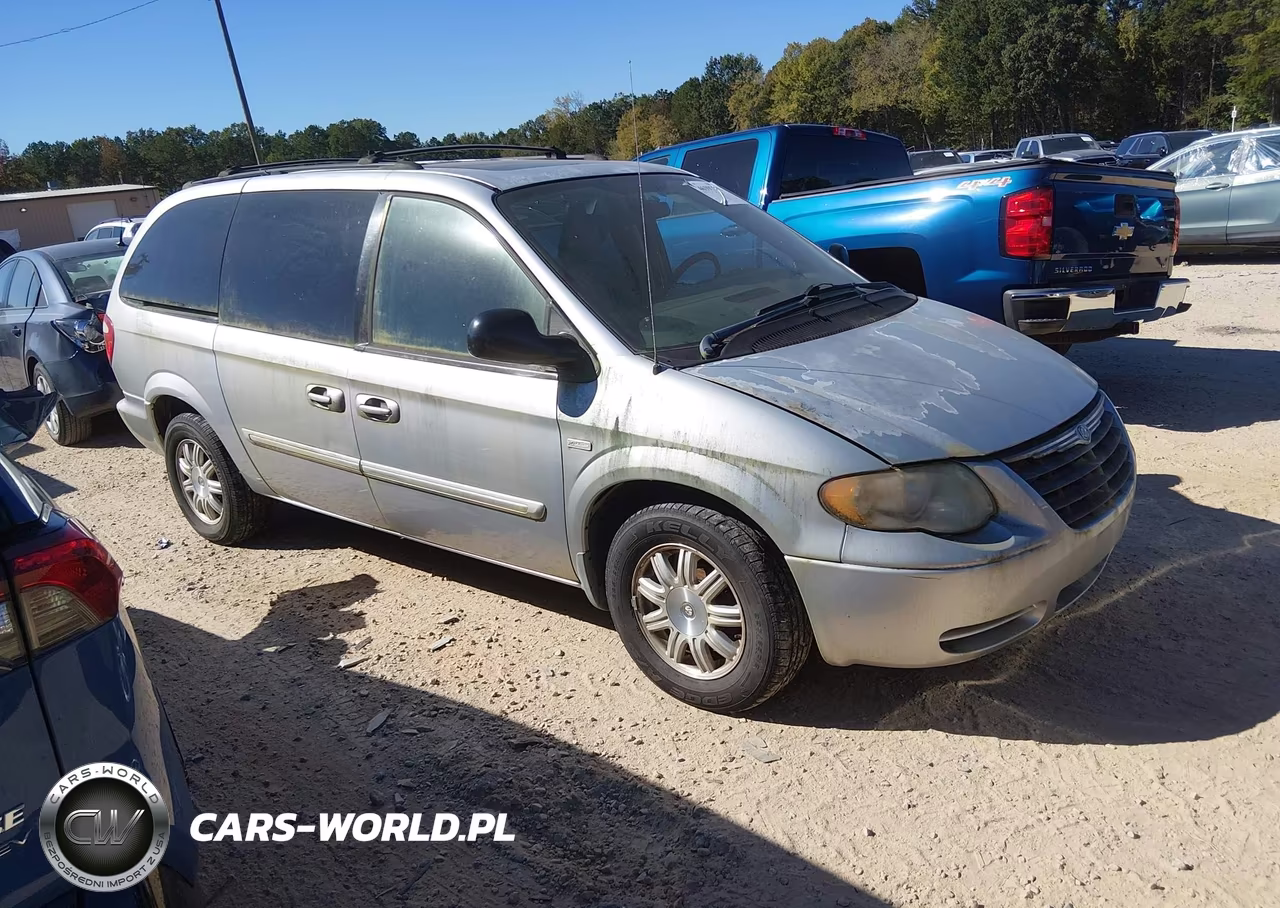 2005 Chrysler Town & Country Touring – zdjęcie 1 z 16